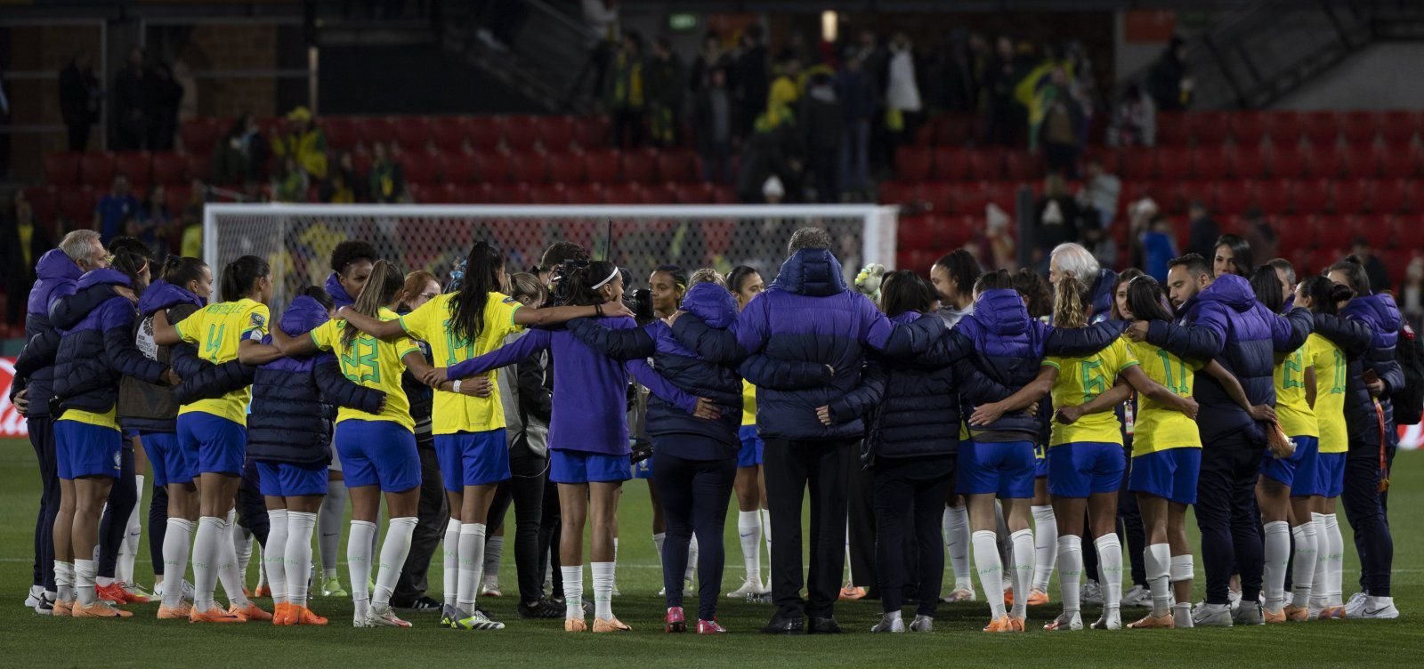 Seleção feminina se prepara para amistosos contra o Japão com retorno de Marta