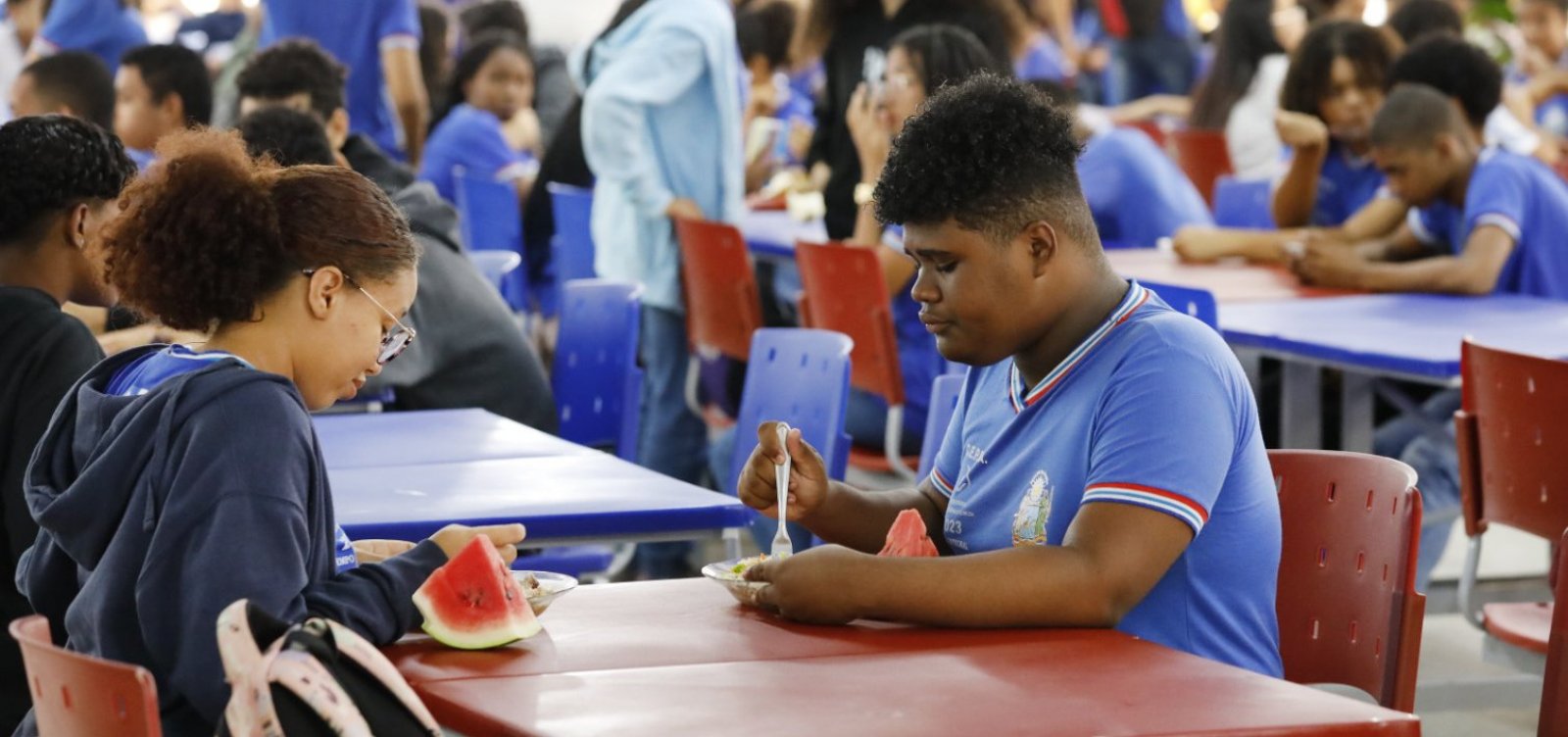 Alba analisa projeto que propõe troca de sinais sonoros por músicas suaves nas escolas
