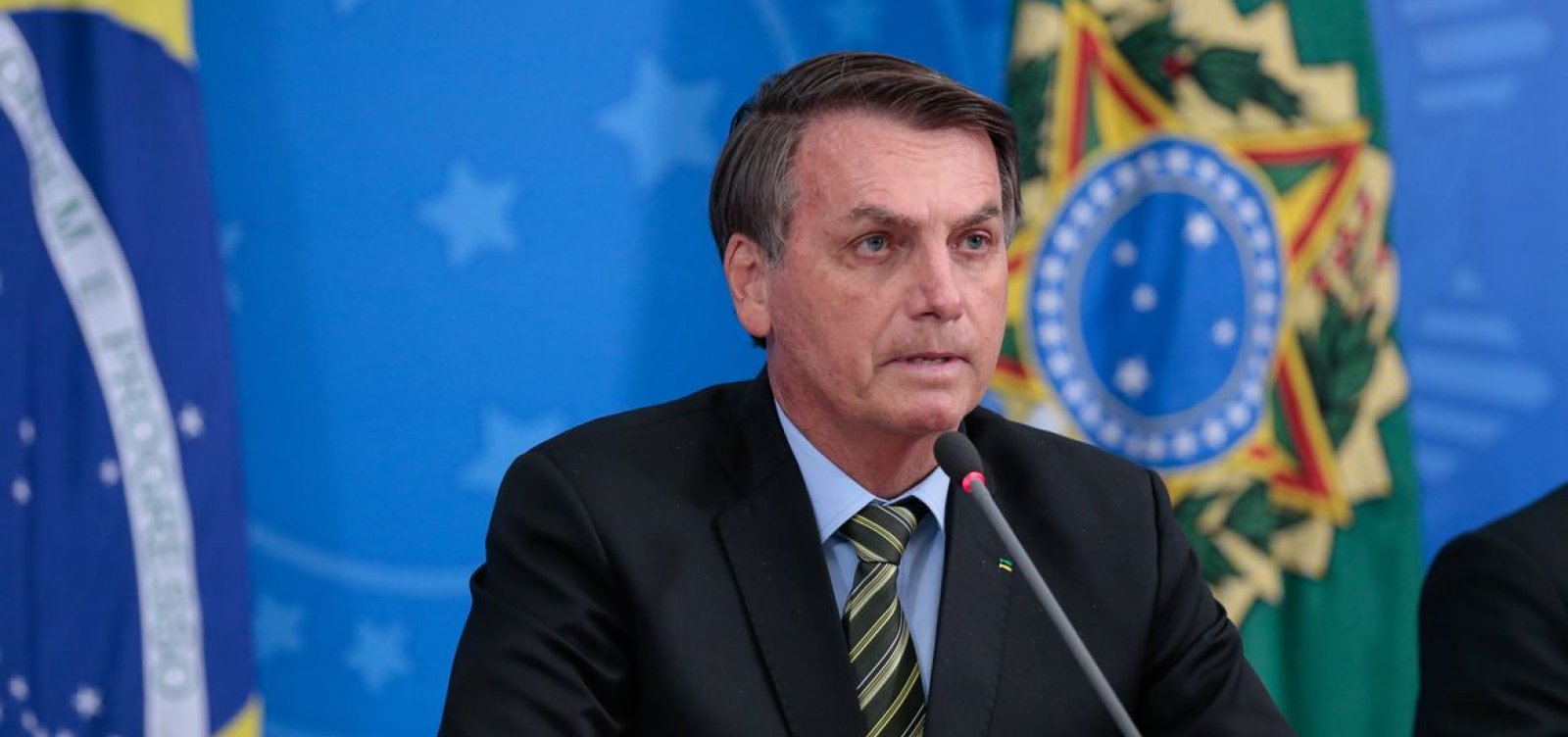 Moraes determina que Bolsonaro preste depoimento sobre financiamento do filho nos EUA em até 10 dias