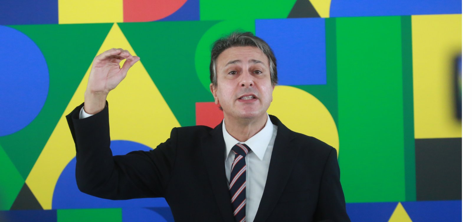Ministro da Educação anuncia recomposição orçamentária de R$ 300 milhões a universidades públicas