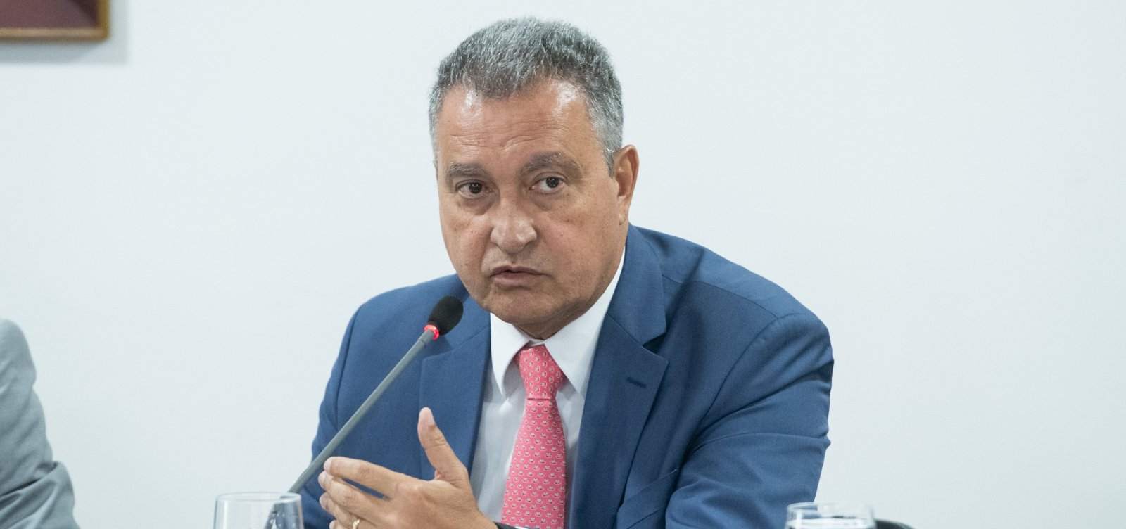 Rui Costa diz que aumento do IOF é "assunto encerrado e superado" no governo