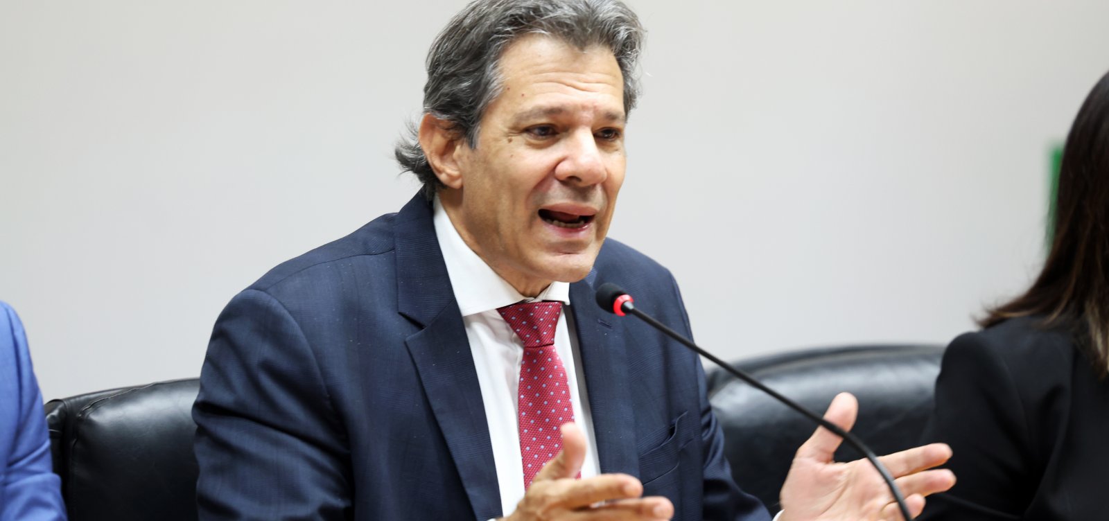 Haddad diz que reforma administrativa deve começar por supersalários