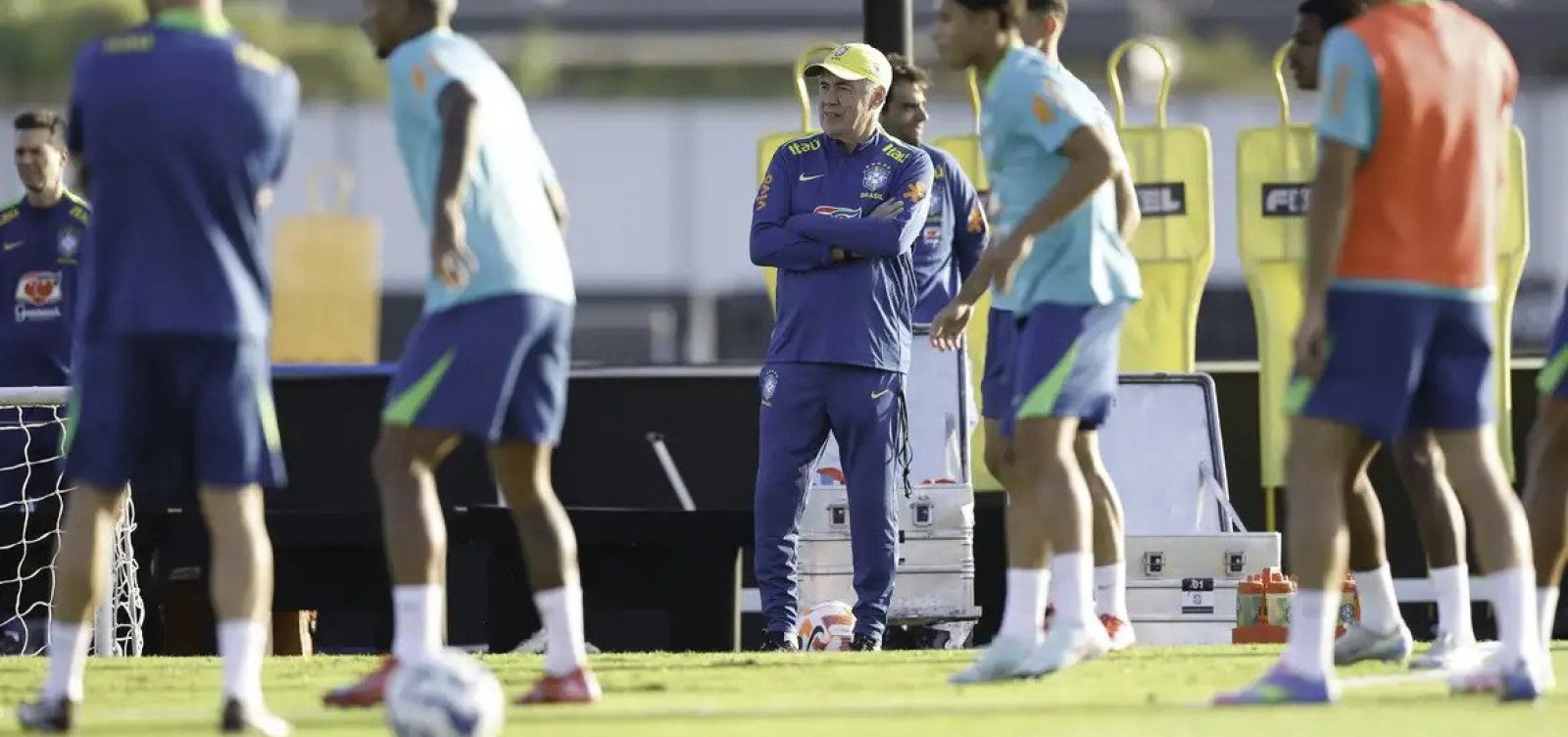 Carlo Ancelotti realiza o primeiro treino da seleção brasileira