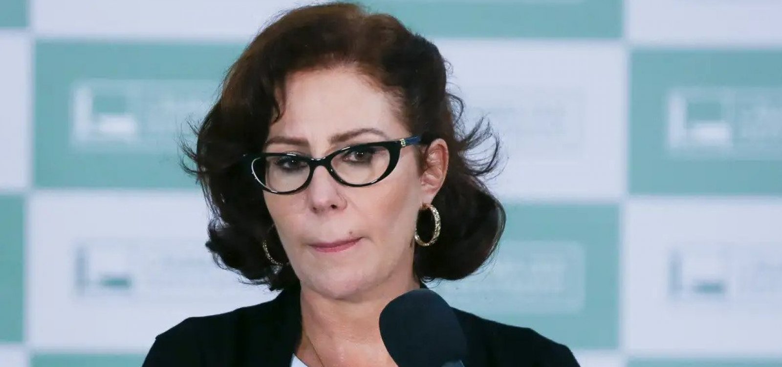 Condenada pelo STF, Carla Zambelli diz que deixou o Brasil
