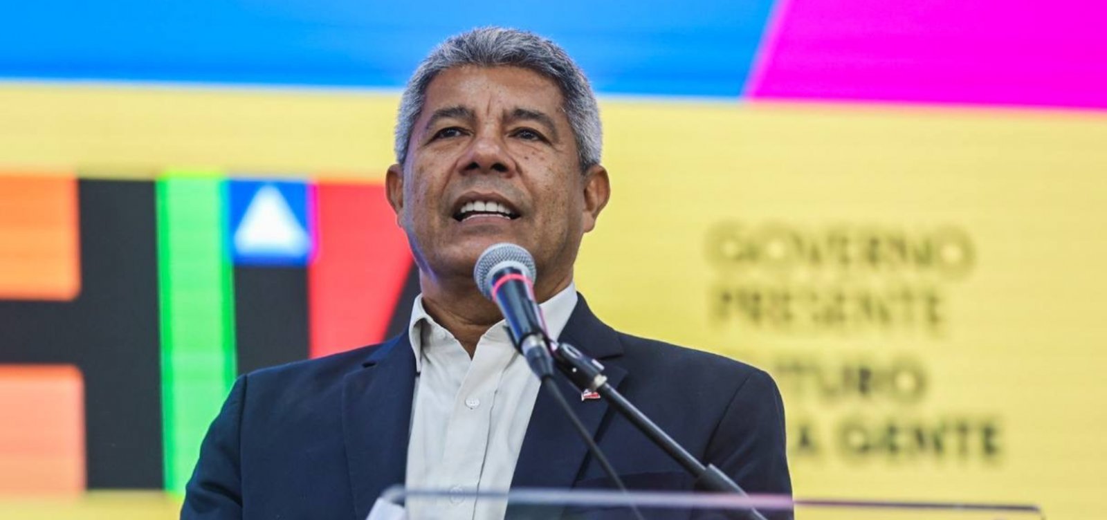 Governo da Bahia decreta ponto facultativo e antecipa parte do salário dos servidores