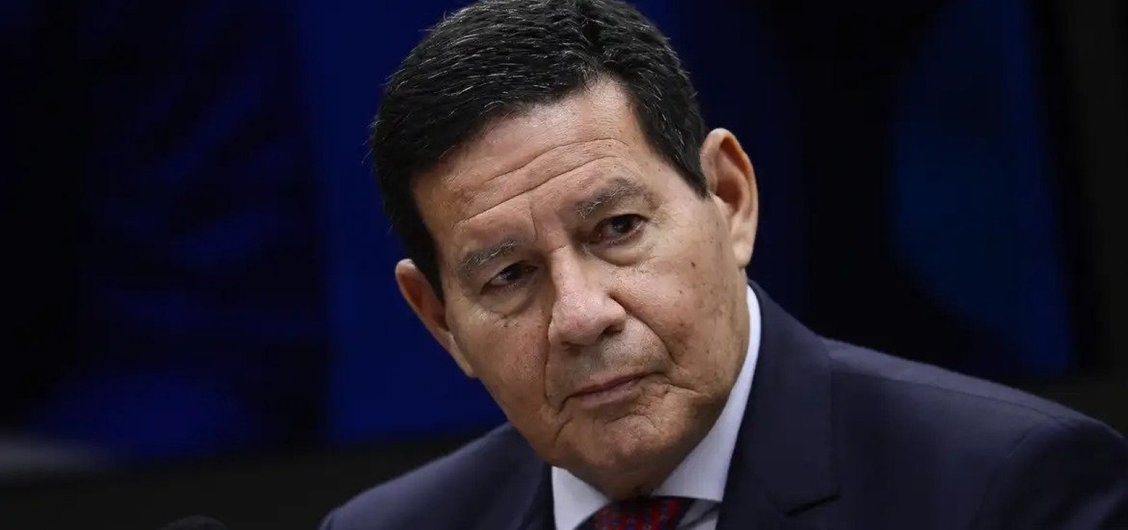 Moraes manda PF ouvir Mourão sobre telefonema a Bolsonaro antes de prestar depoimento 