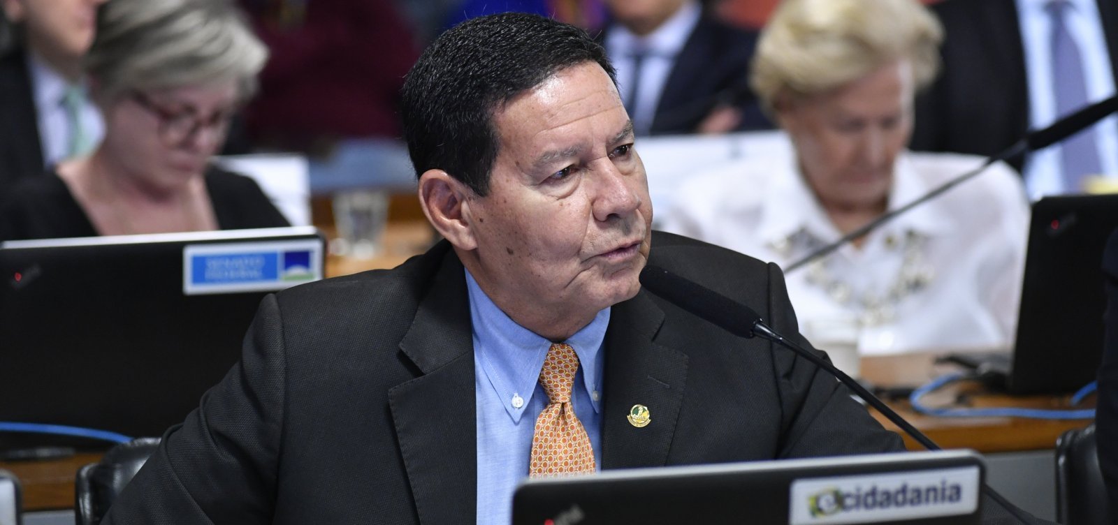 Mourão nega versão de Cid sobre reunião golpista: “É fantasia”