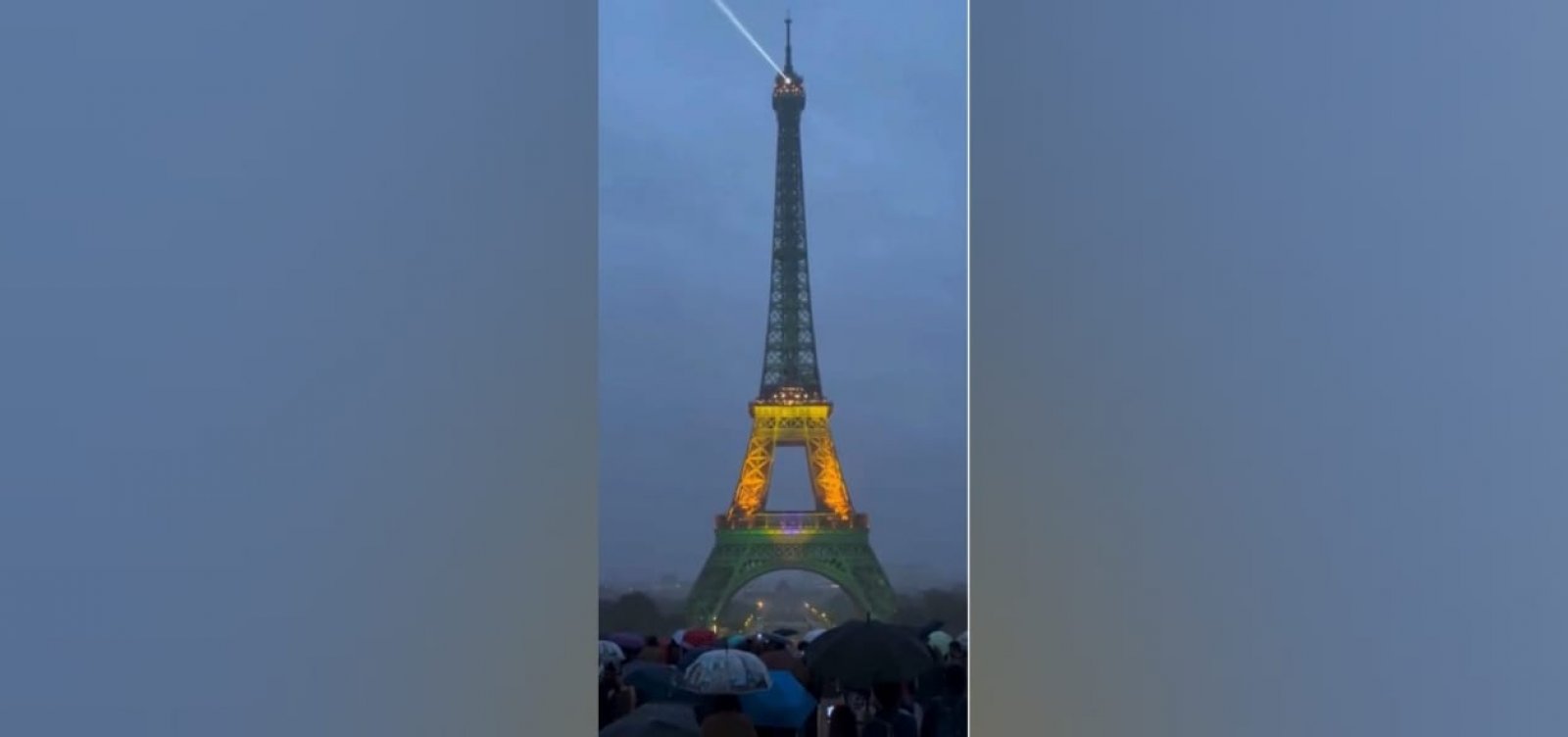 Torre Eiffel é iluminada com cores do Brasil em homenagem à chegada de Lula na França
