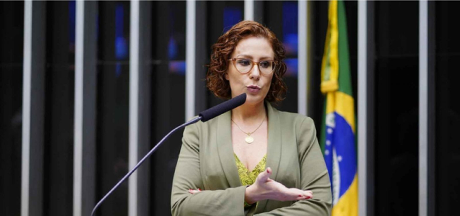 Moraes transforma prisão de Carla Zambelli em definitiva após condenação no STF