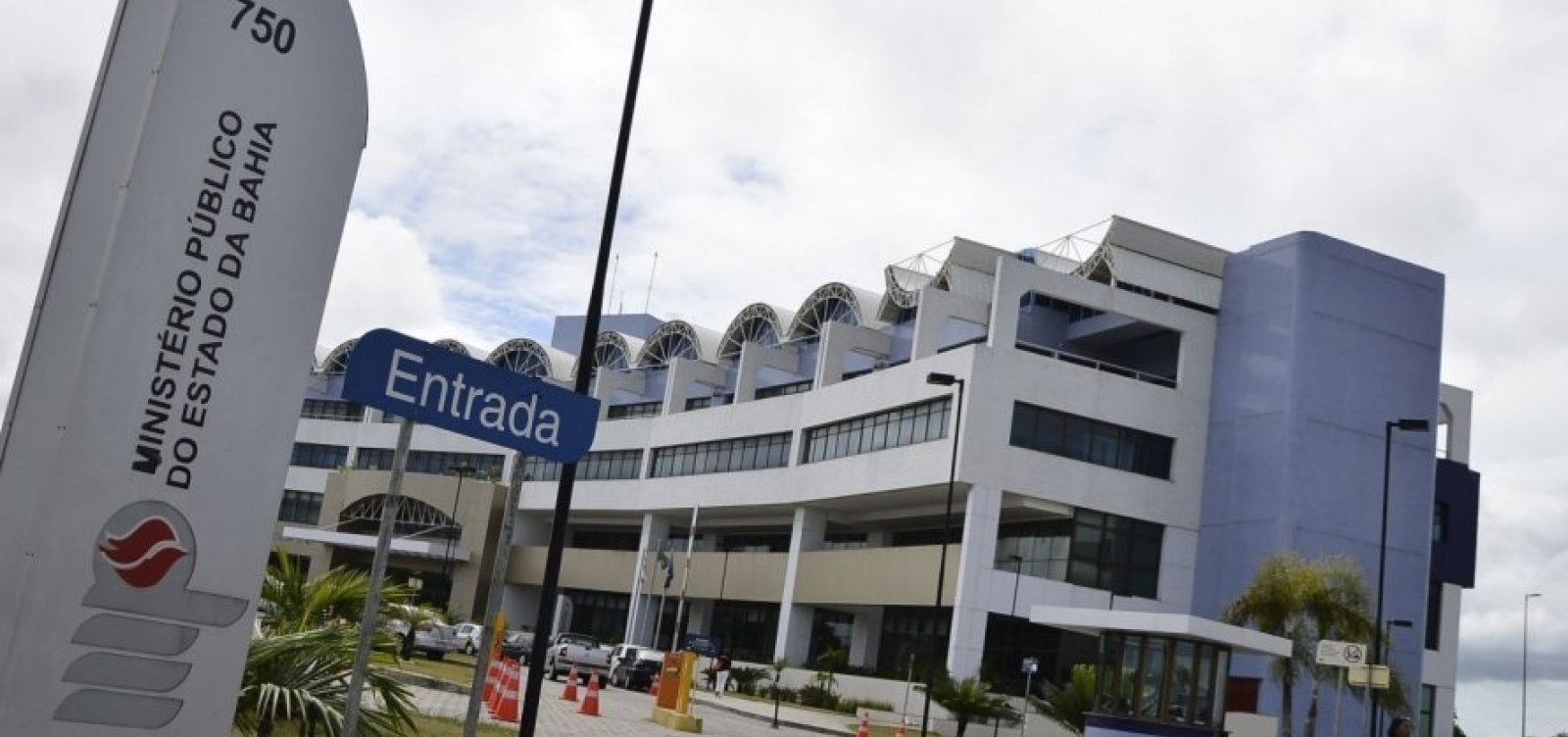 Supersalários no MP: quase metade dos promotores e procuradores recebe acima do teto na Bahia