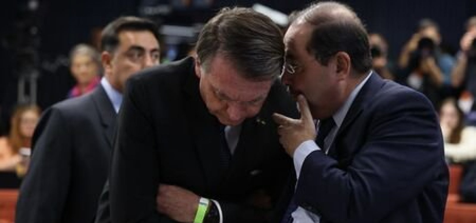 Bolsonaro leva roteiro com vídeos ao STF para defesa no caso do golpe; material menciona Dino, Rodrigo Maia e Ciro Nogueira