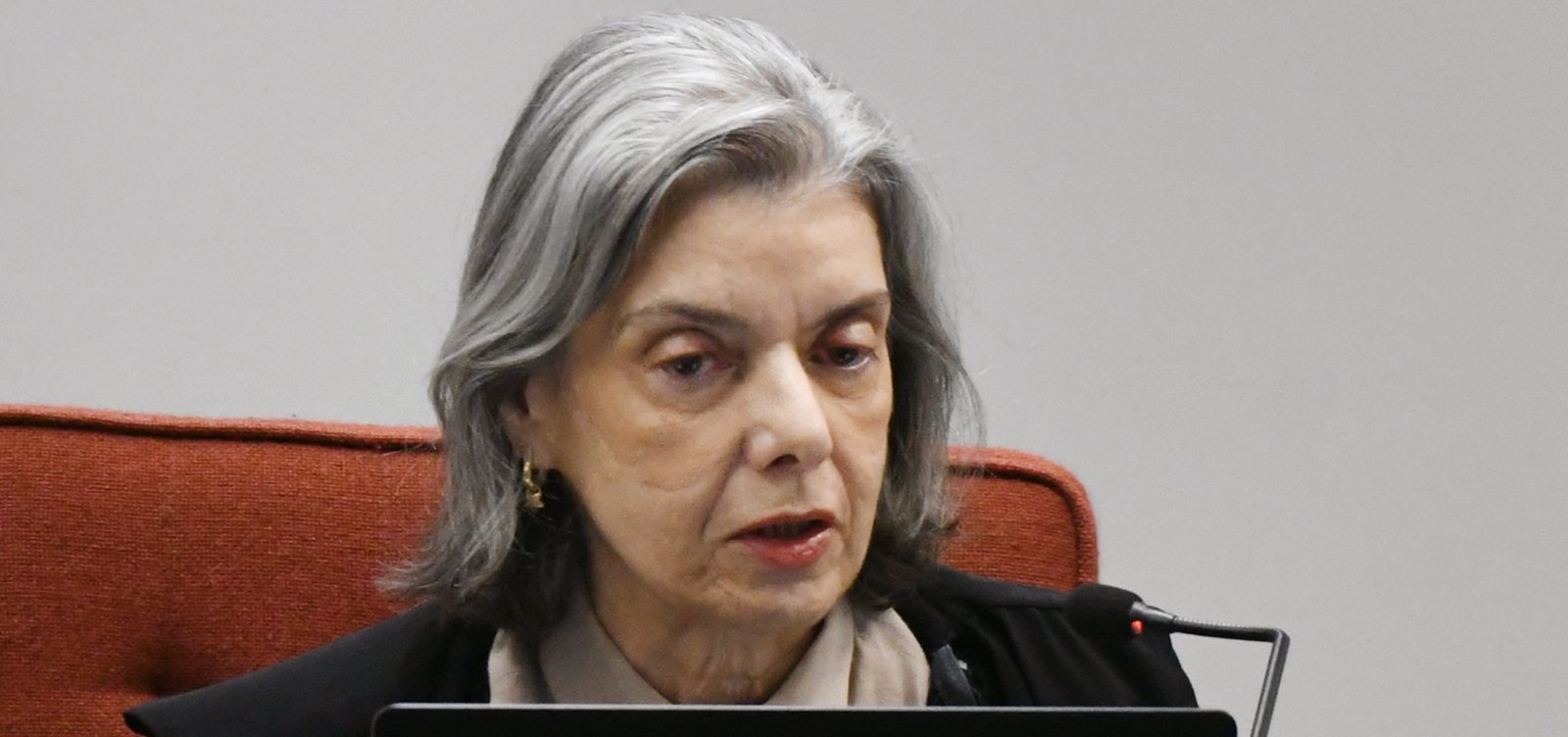 STF suspende julgamento sobre revisão da vida toda das aposentadorias do INSS