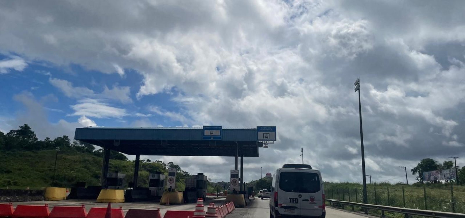 Tráfego nos pedágios da BR324 preocupa motoristas e autoridades com possibilidade de caos no feriadão