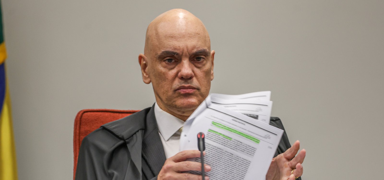 Moraes defende responsabilização das big techs: "ela podem impor um negócio agressivo e perverso?"
