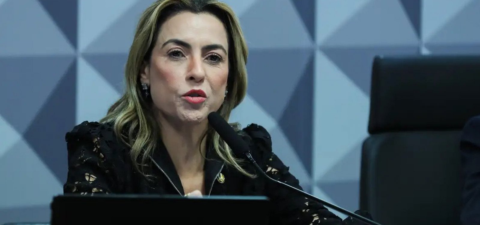 Alegando ameaça, senadora Soraya aciona PF e adota escolta armada