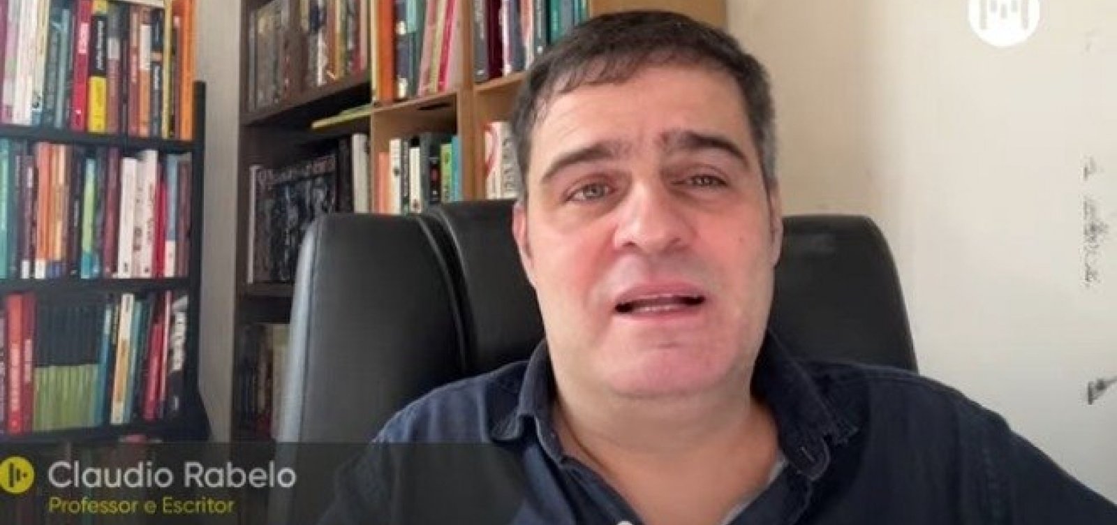 A arte não pode ser usada para fazer as pessoas naturalizarem crimes, diz professor
