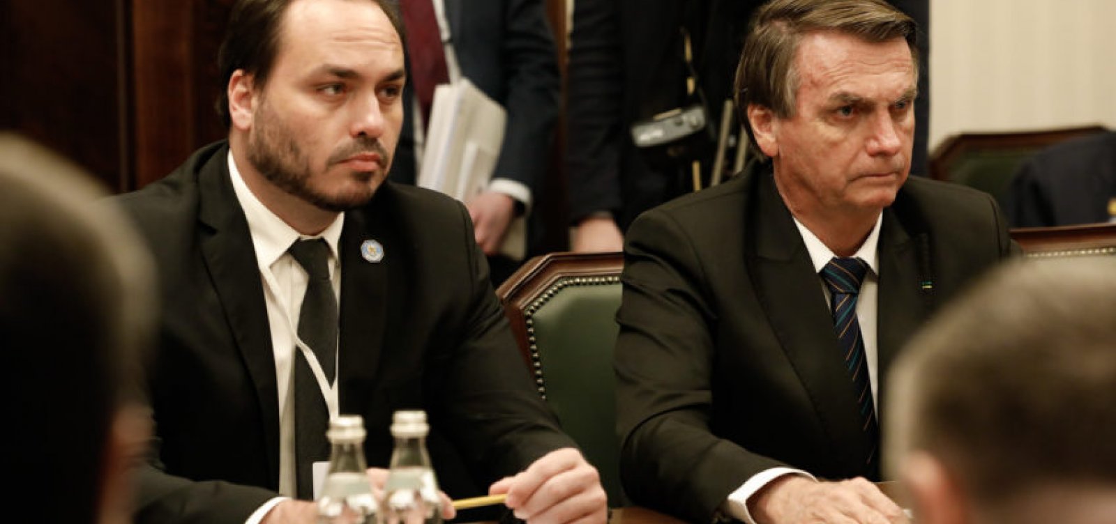 PF identifica que Bolsonaro e Carlos recebiam informações ilegais da Abin paralela