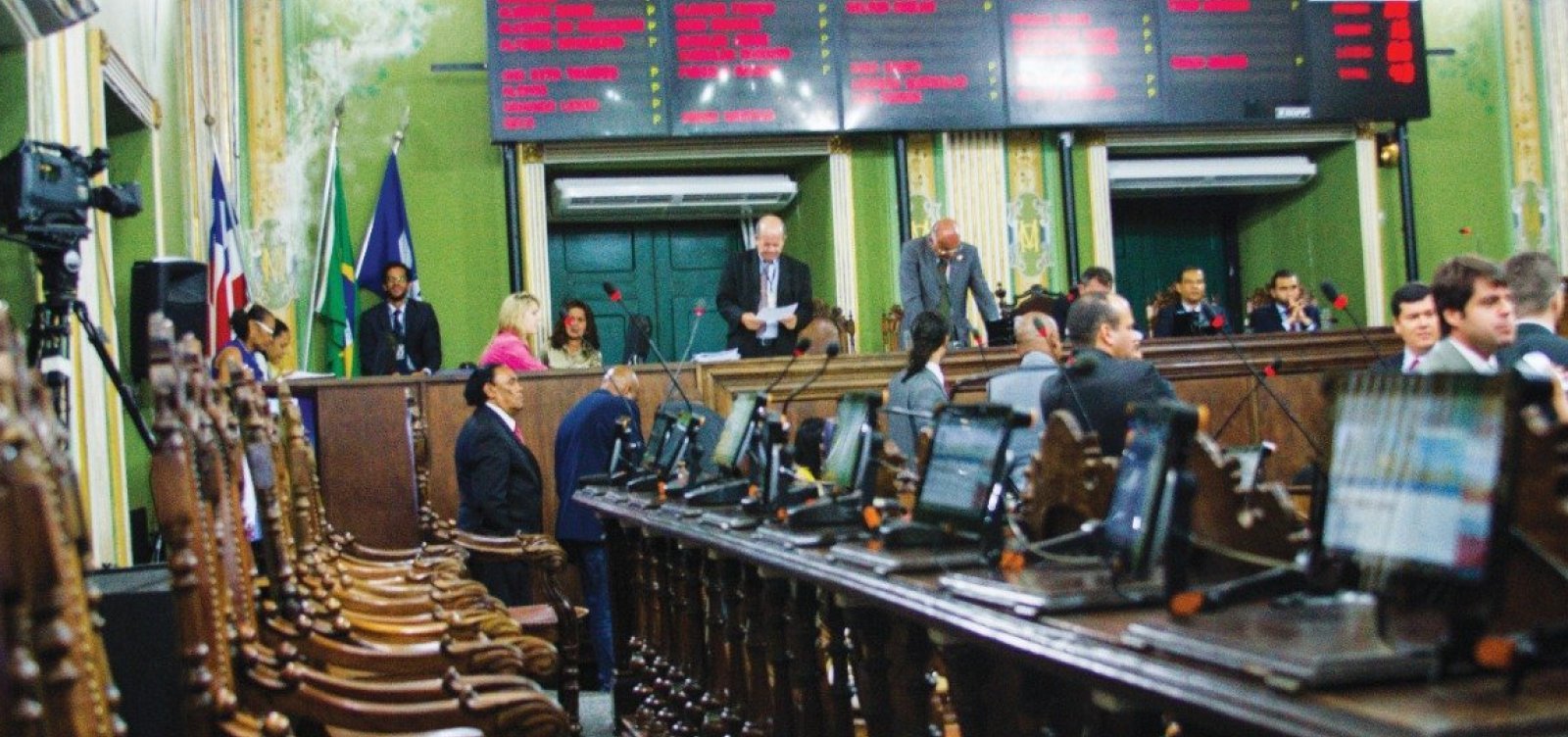 Câmara de Salvador aprova LDO 2026