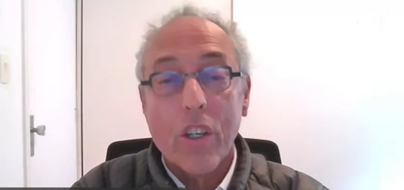 “Civilizações que podem morrer abraçadas”, alerta Bob Fernandes sobre destruição mútua com conflito no Oriente Médio