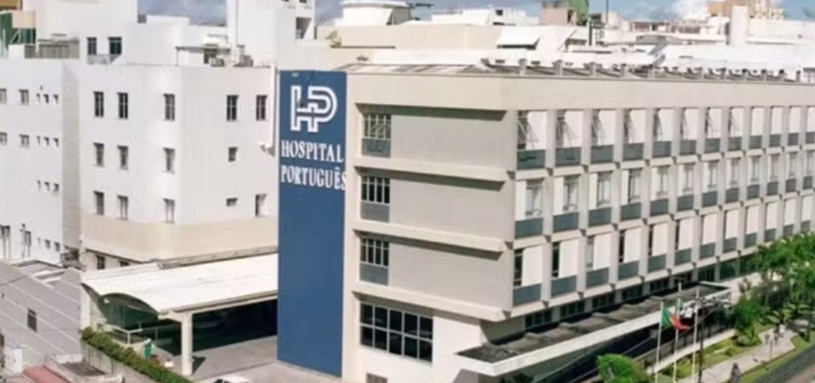 Queda de elevador deixa duas funcionárias feridas em hospital privado de Salvador