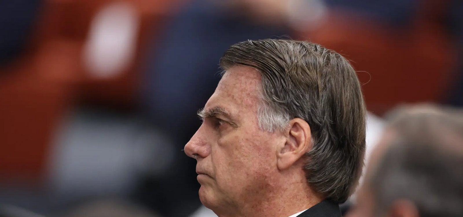 Exames de Bolsonaro apontam pneumonia