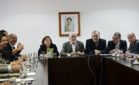 Jaques Wagner faz reunião ministerial e realiza balanço do governo Dilma