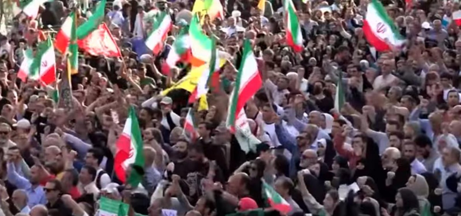 Protestos contra ataque dos EUA ao Irã tomam cidades ao redor do mundo
