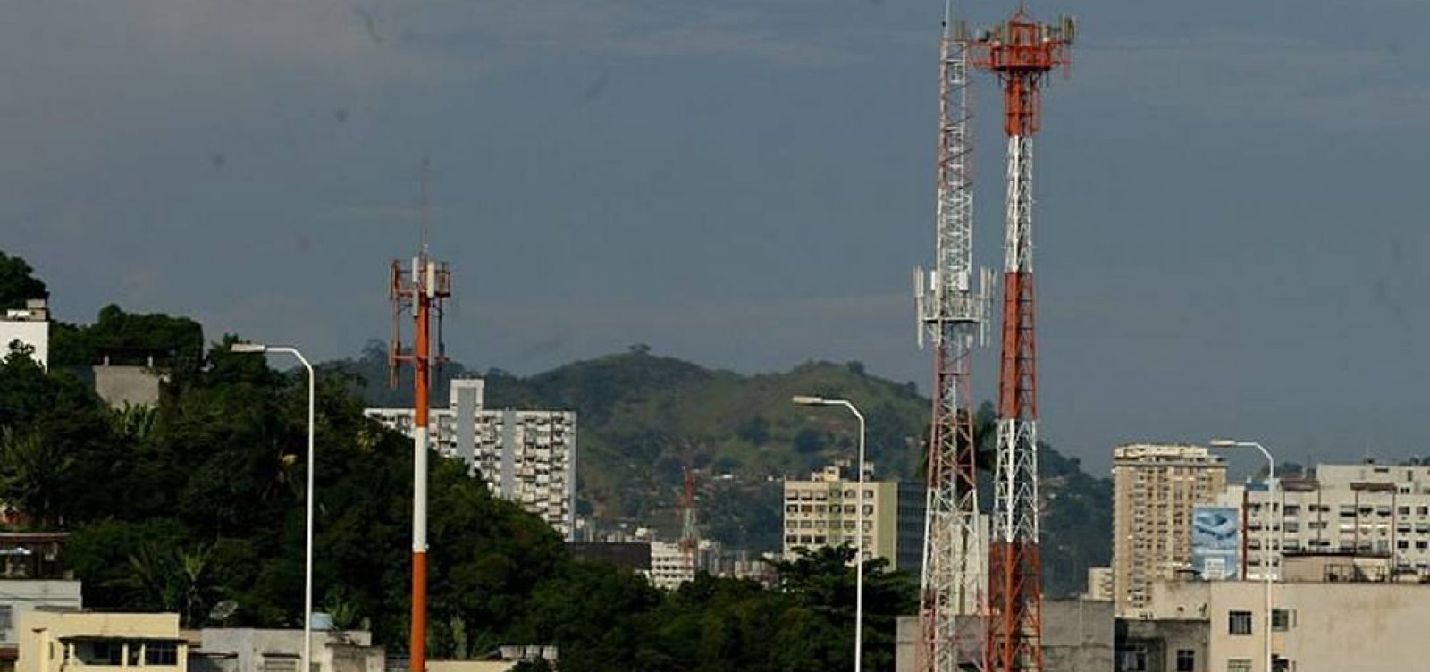 STF revoga regra de distância mínima entre torres de celular