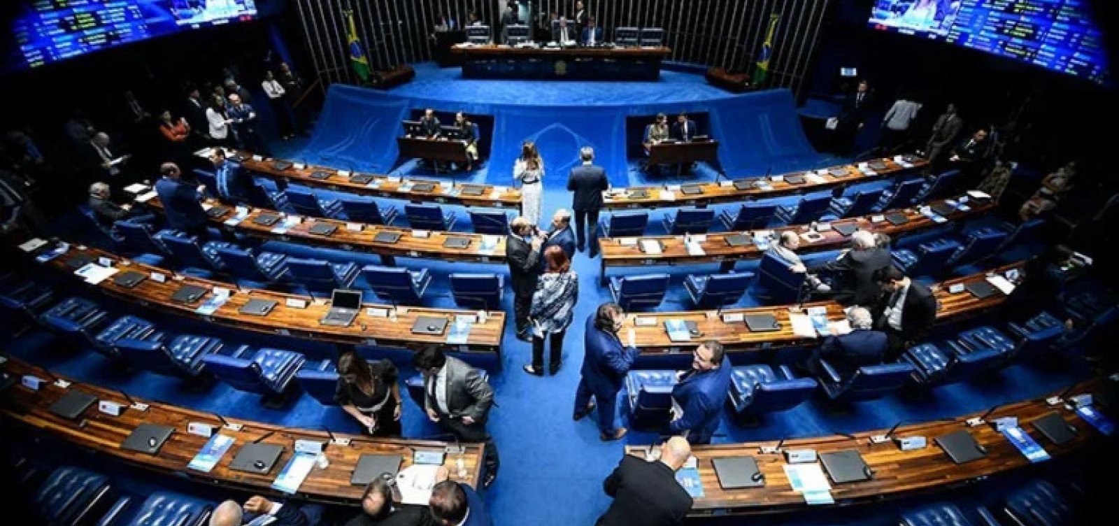 Senado aprova urgência para votar projeto que aumenta números de deputados