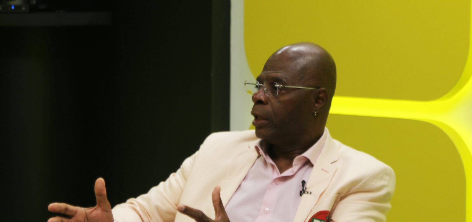 "PSOL vai lançar candidatura própria", diz Hamilton Assis sobre disputa de 2026
