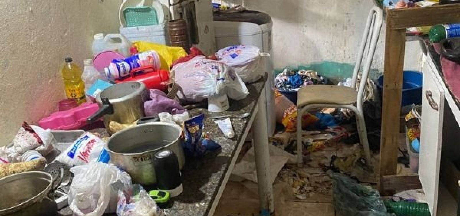 Quatro crianças são resgatadas em condições insalubres na Bahia