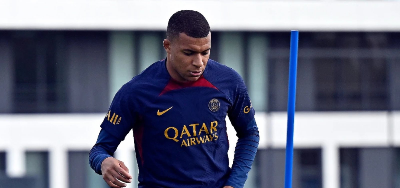 Mbappé denuncia PSG por tentativa de extorsão e assédio moral