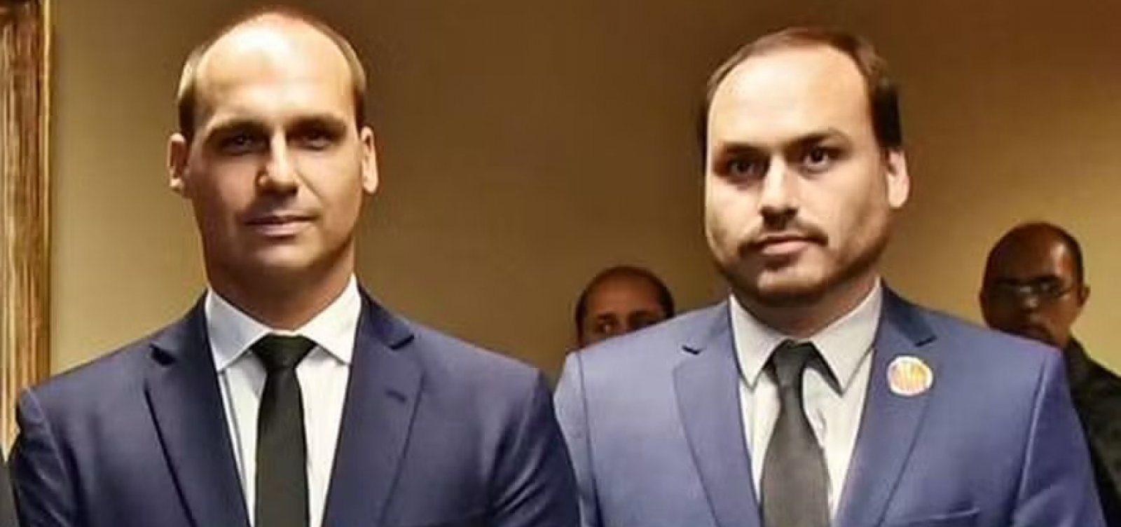 Moraes cancela depoimentos de Eduardo e Carlos Bolsonaro em ação da trama golpista