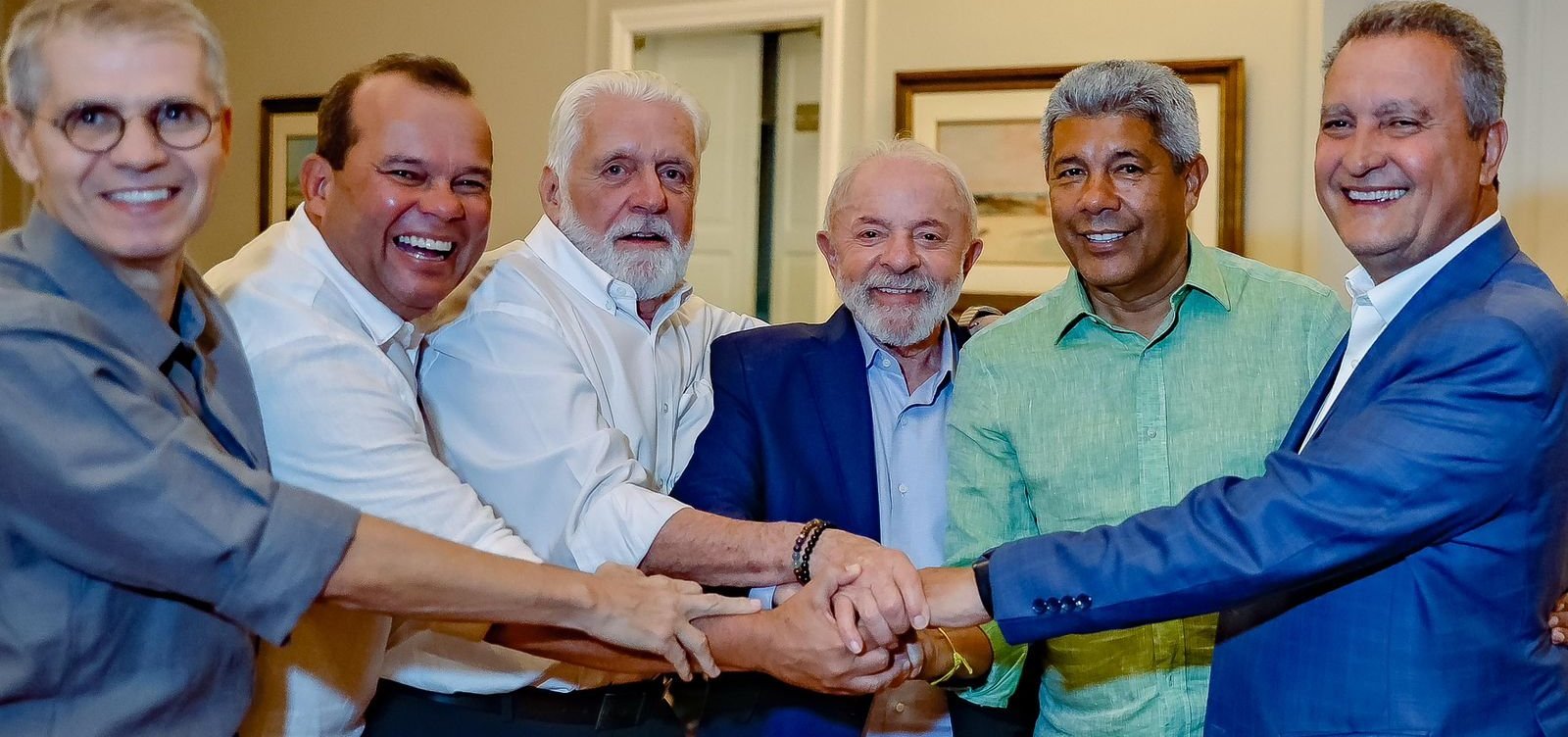Lula se reúne com líderes do PT e autoridades baianas em Salvador no 2 de Julho