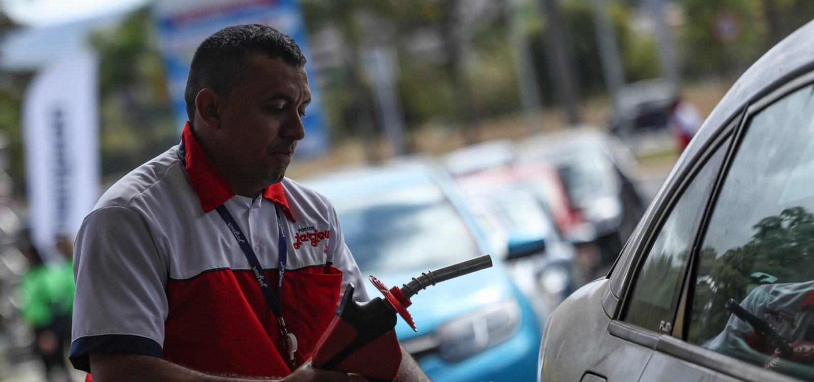Combustíveis ficam mais baratos na Bahia em julho, diz Acelen