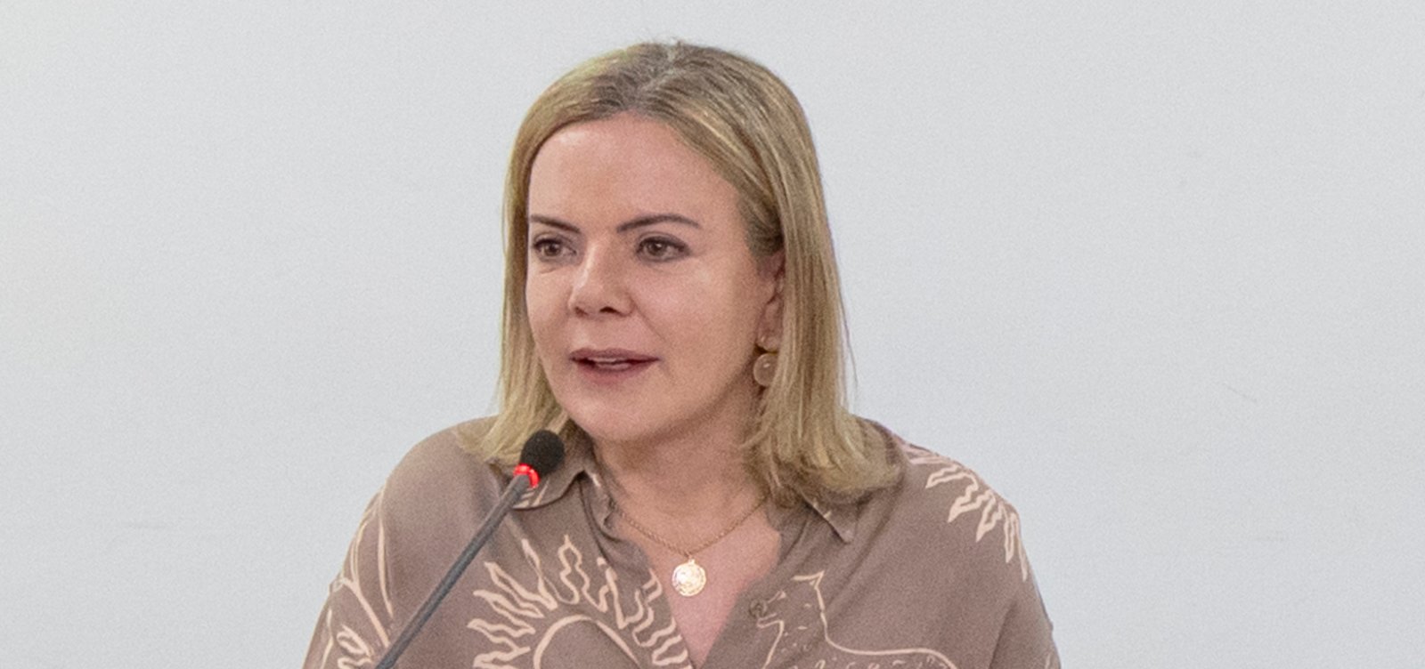 Suspensão de decretos do IOF atrasa execução do Orçamento, afirma Gleisi