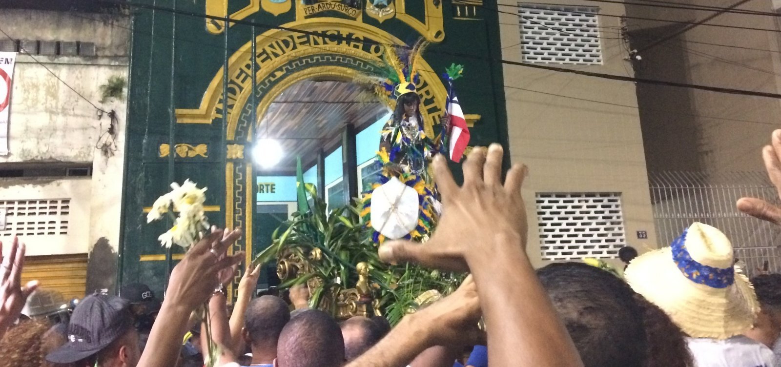 Volta da Cabocla encerra as comemorações da Independência nesse sábado chuvoso em Salvador