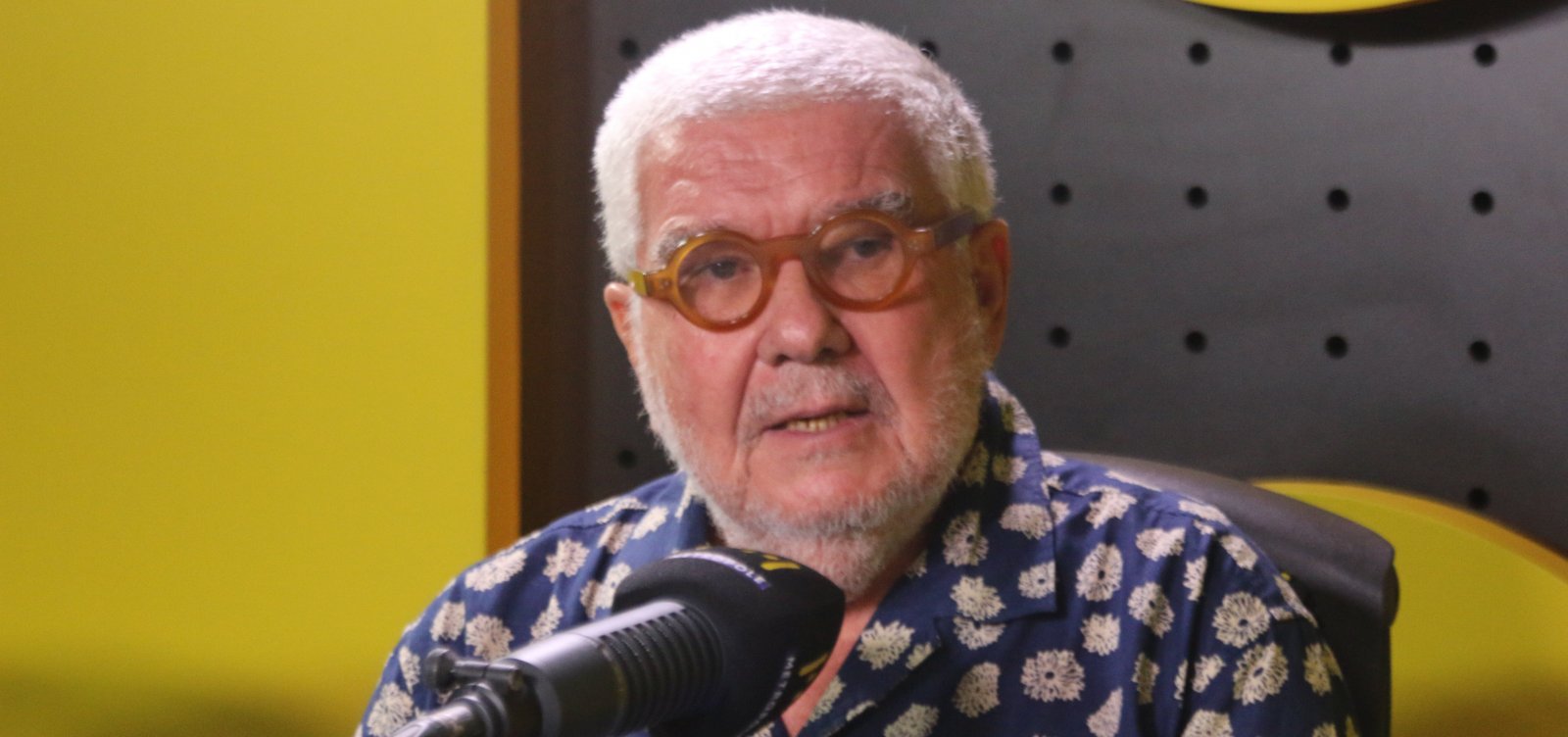 Fernando Vita lança livro sobre golpe de 64 e critica domínio da Amazon no mercado editorial