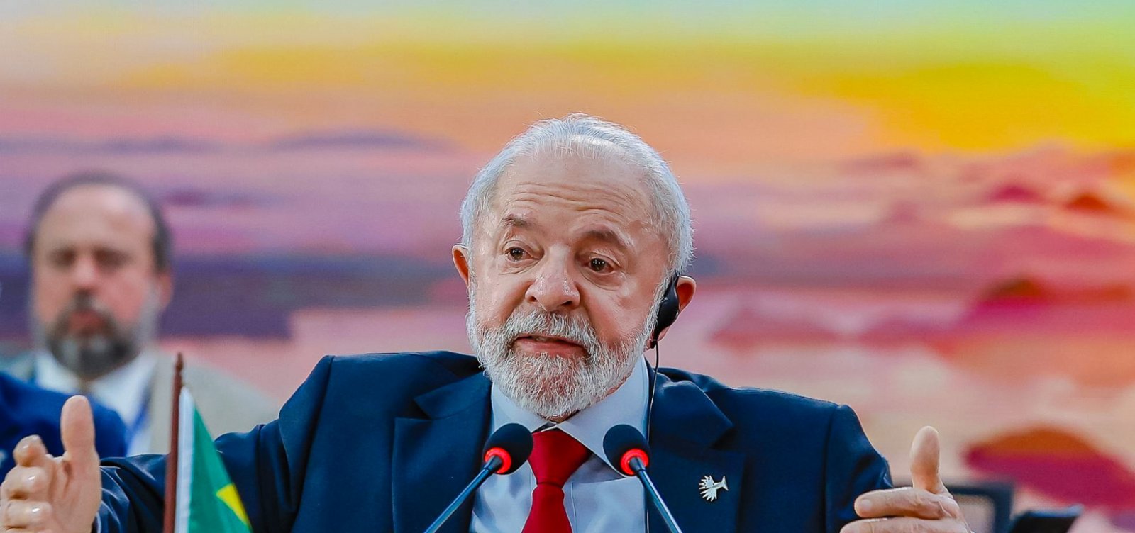 Lula volta a criticar ameaça de Trump: "Não aceitamos intromissão"