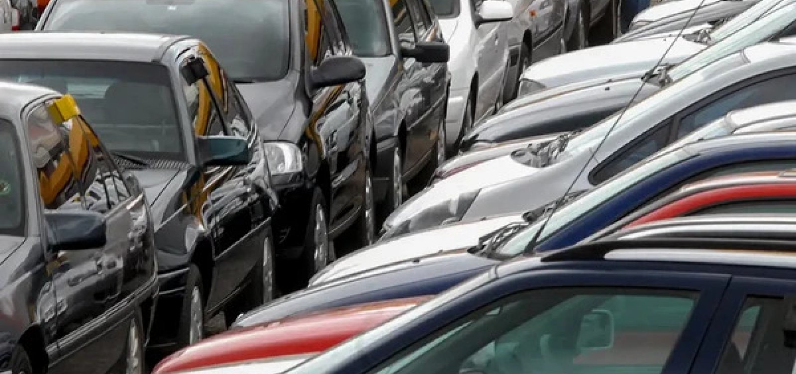 Fiscalização de transporte clandestino retira aproximadamente 500 veículos no 1º semestre