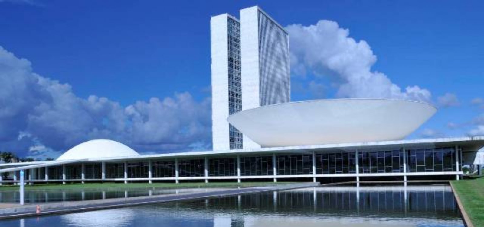Governo e Congresso têm até esta sexta-feira para defender decretos do IOF no STF