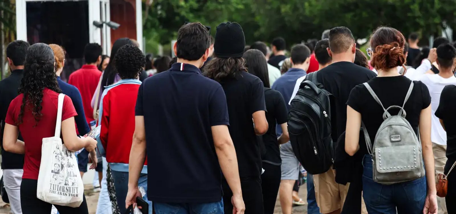 MEC quer estender Pé-de-Meia a todos do ensino médio da rede pública