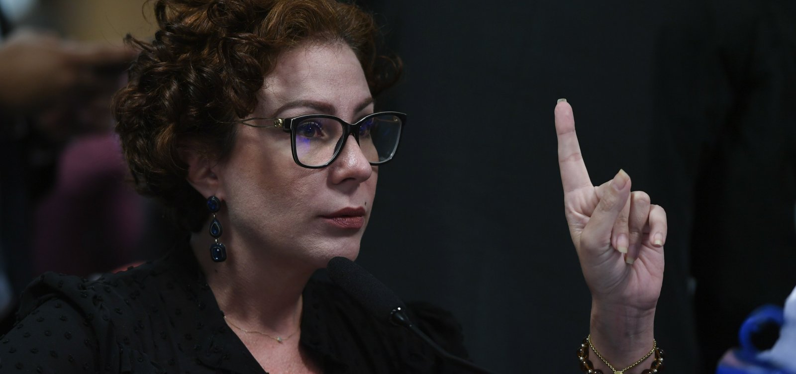 Condenada à prisão, Zambelli articula candidatura na Itália