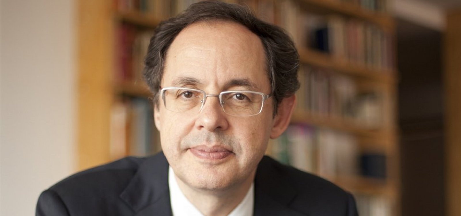 "O que nos diferencia no mundo animal é consciência antecipada da morte", diz Eduardo Giannetti