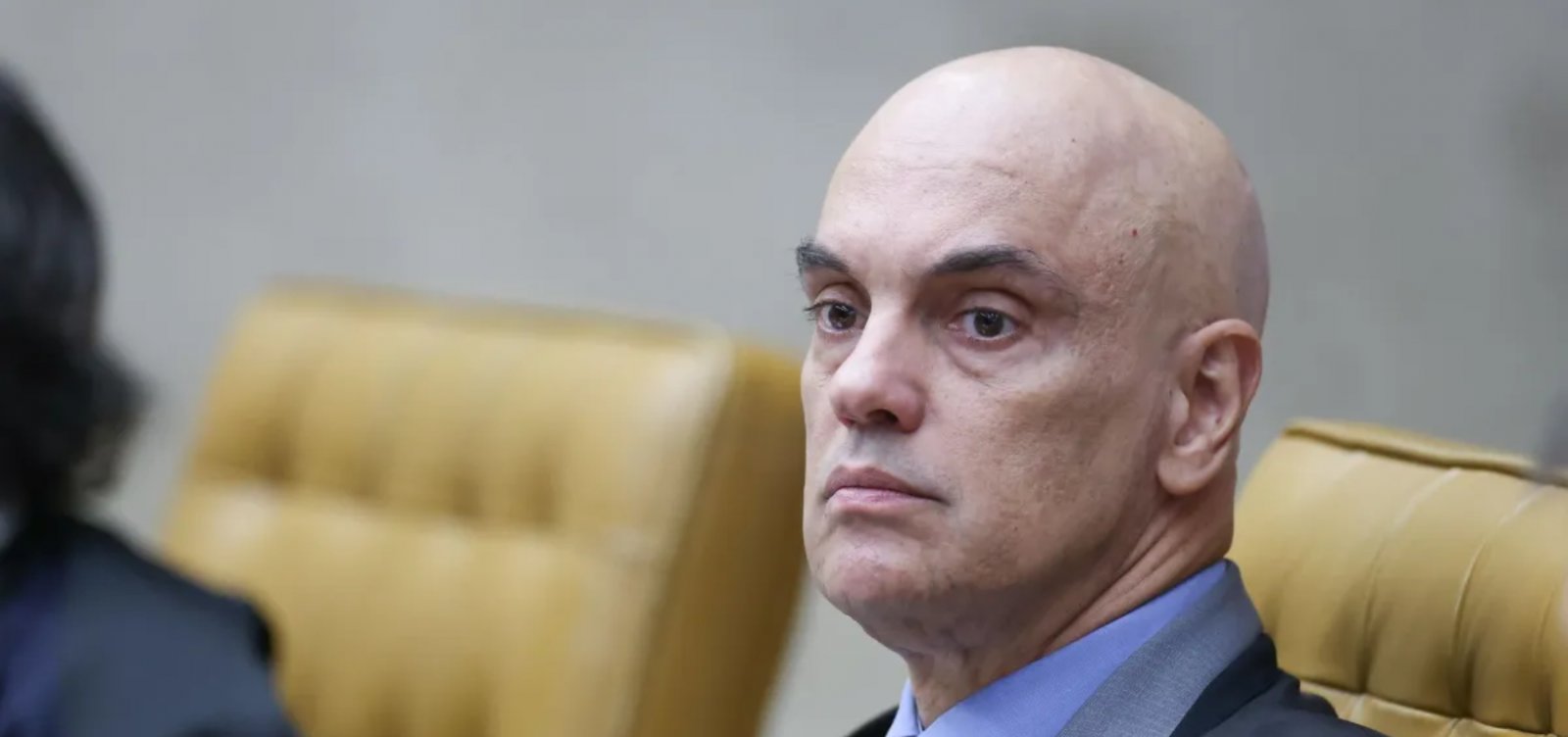 Moraes discute com advogado de ex-assessor de Bolsonaro em audiência sobre 8/1: “Não são vândalos, são golpistas”