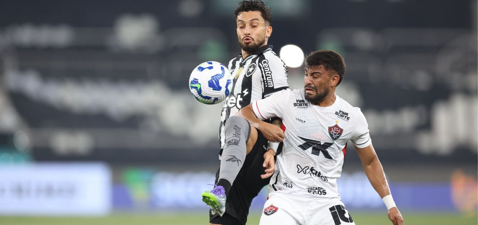 Vitória segura pressão, empata com o Botafogo, mas segue no Z-4 do Brasileiro