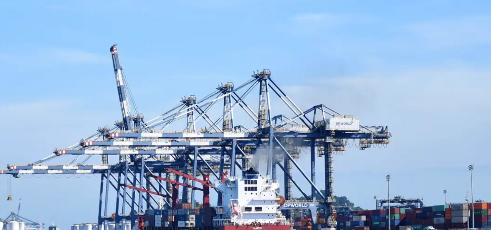 Empresários se antecipam ao tarifaço e aceleram exportações em Santos