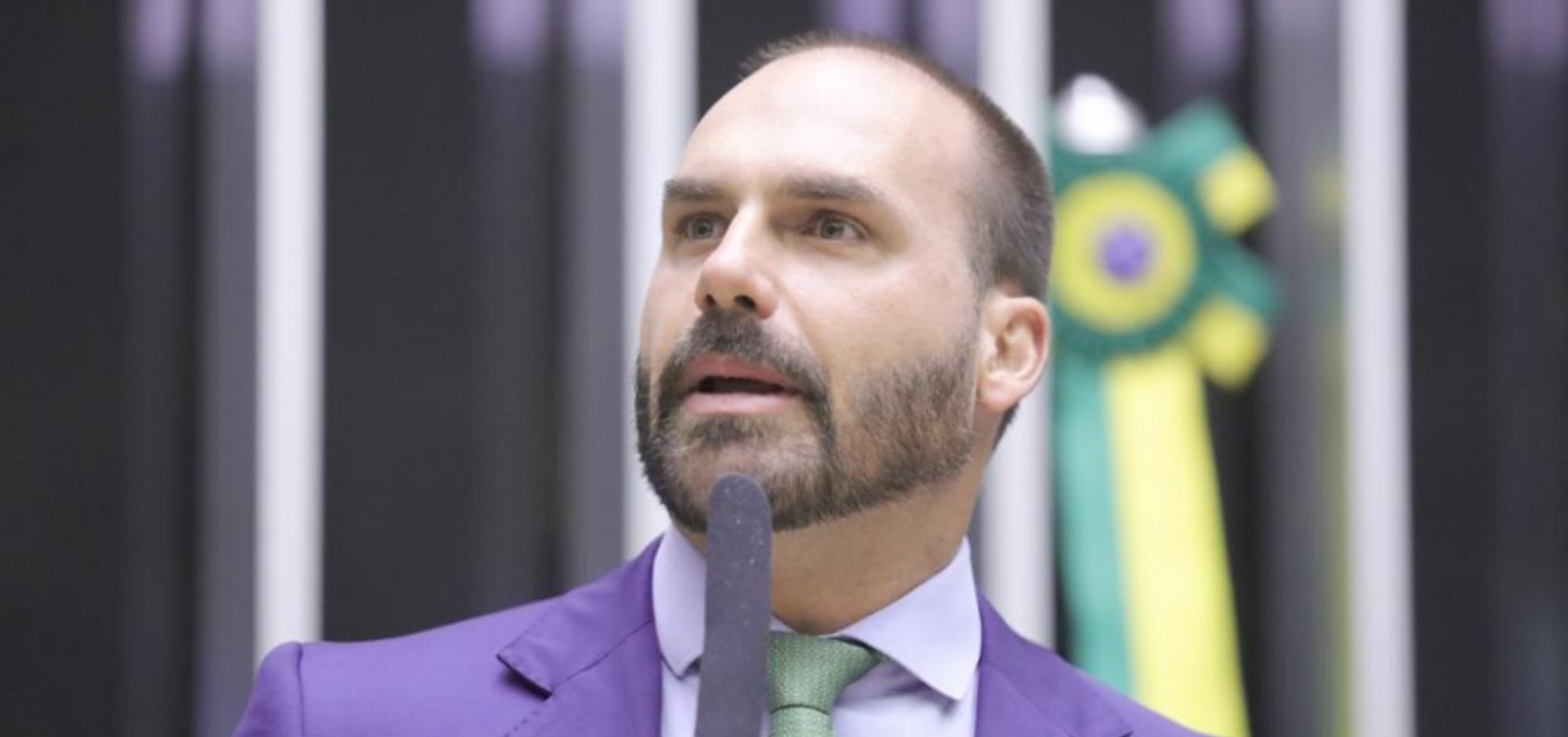 Eduardo Bolsonaro diz que não vai renunciar e tenta estender mandato por mais três meses