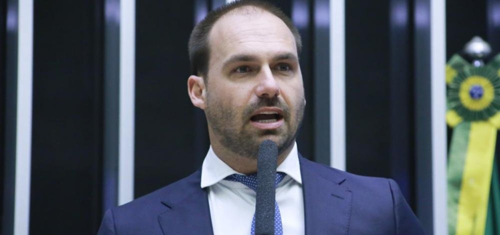 Moraes determina bloqueio de bens e contas de Eduardo Bolsonaro