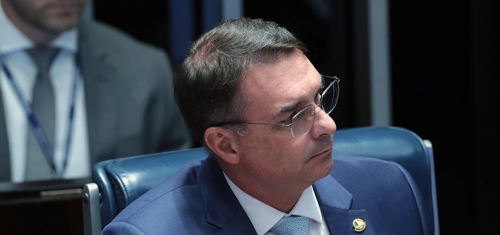 Flavio Bolsonaro apresenta pedido de impeachment de Moraes ao Senado